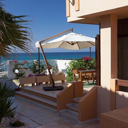 Villa Lucia Sul Mare Sant'Andrea  Екстериор снимка